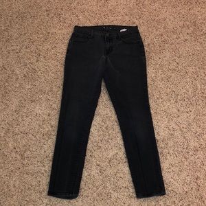 Black Mid-Rise Jeans